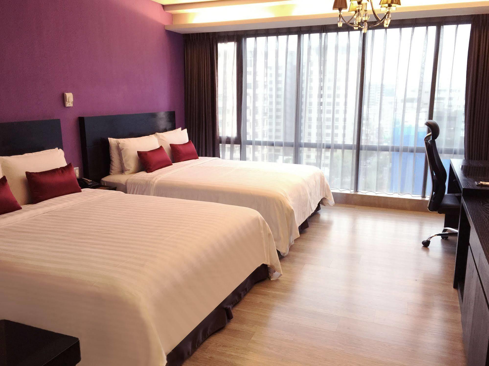 Fx Hotel Taipei Nanjing East Road Branch Exteriör bild